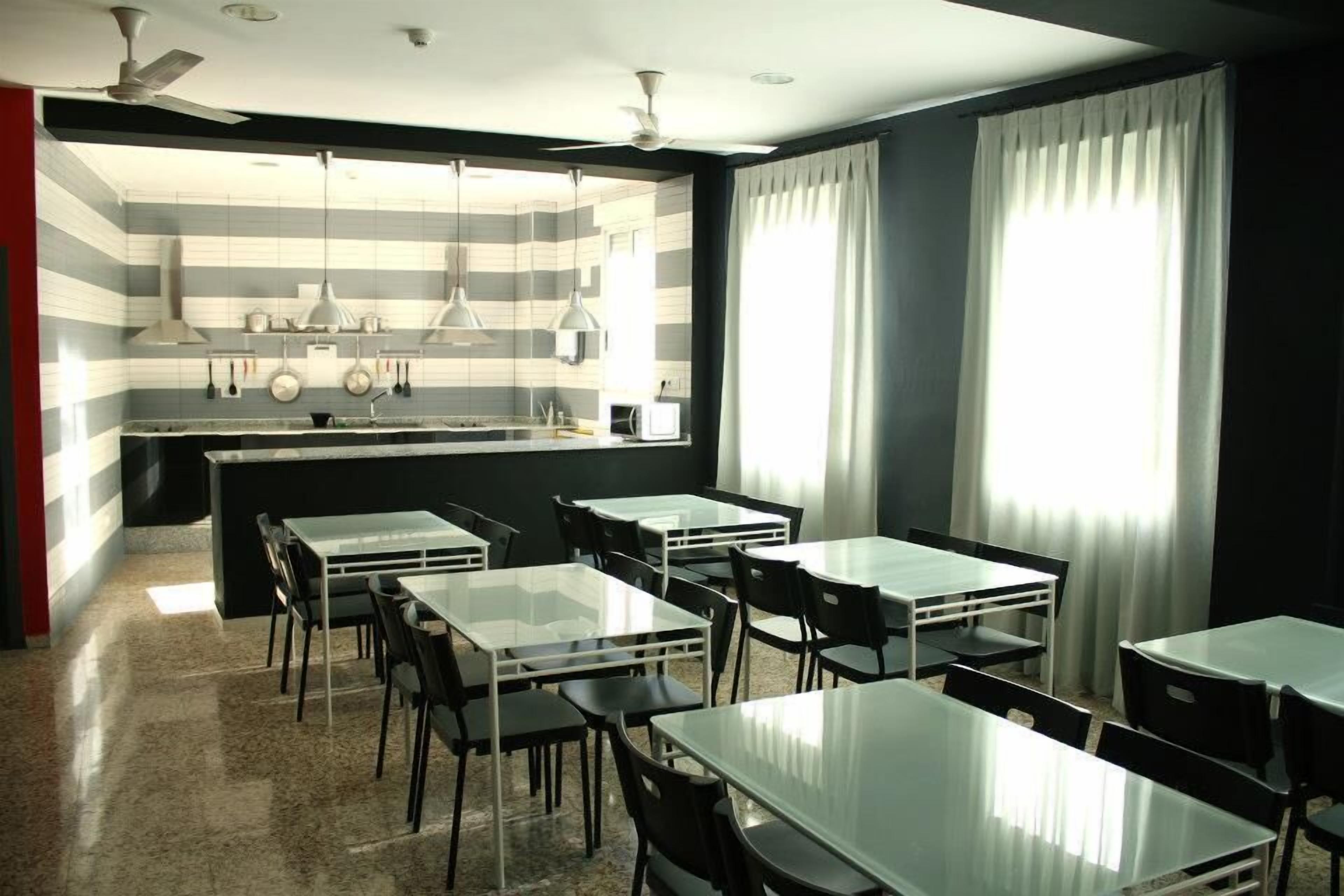Quart Youth Hostel & Apartments - Valencia, Valencia